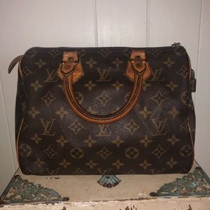 Louis Vuitton Speedy